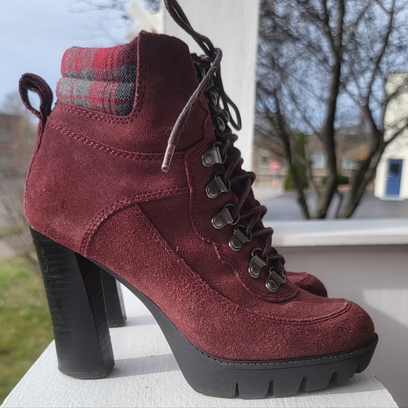 Nine West Abrial Lace Up Bootie - Picture 1 of 10